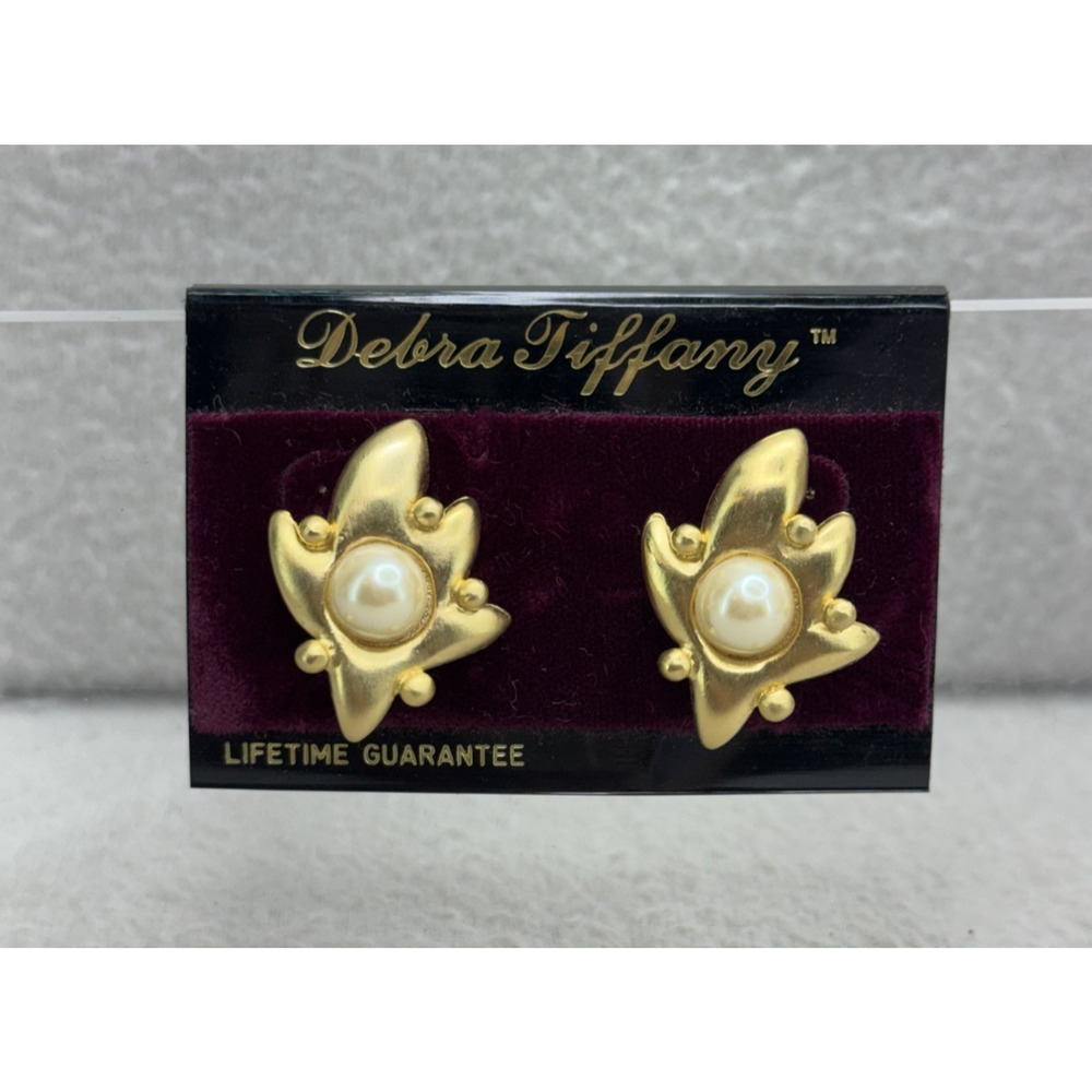 VTG 90s Gold Tone Faux Pearl Earrings Abstract Retro Flare Debra Tiffany NOS